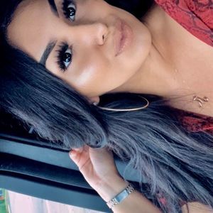 Meet your Posher, Mercedes